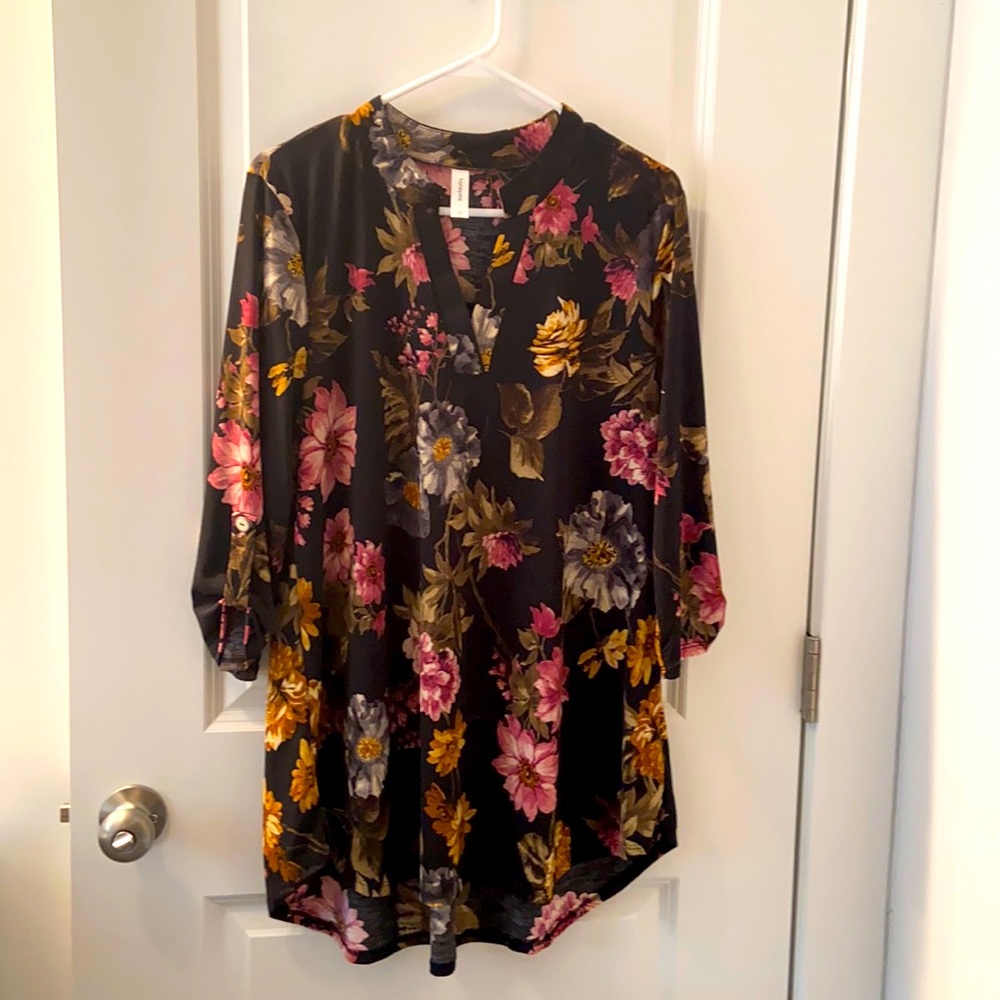 Honeyme “Gabby” top